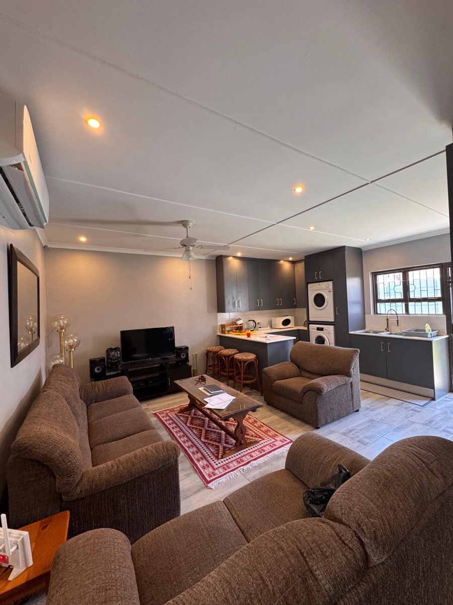 To Let 2 Bedroom Property for Rent in Strand South Western Cape